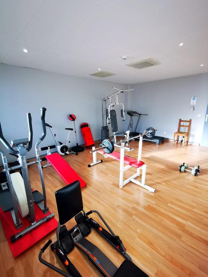Paris Par Trains, Area, Studios Avec Salle De Bain Et Kitchenette Privees, Ou, Chambres Avec Salles Bain Et Cuisines Communes Persan Exteriör bild